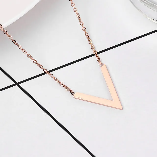 18K Gold Plated Rose Gold Letter V Pendant Titanium Steel Necklaces