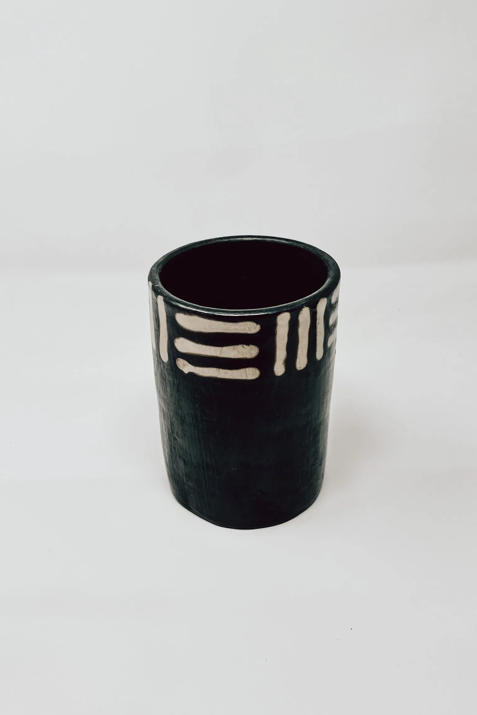 B   W Pottery - Large