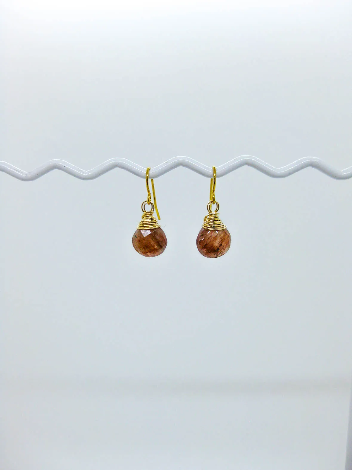 Chamomile: Sunstone Earrings - e675