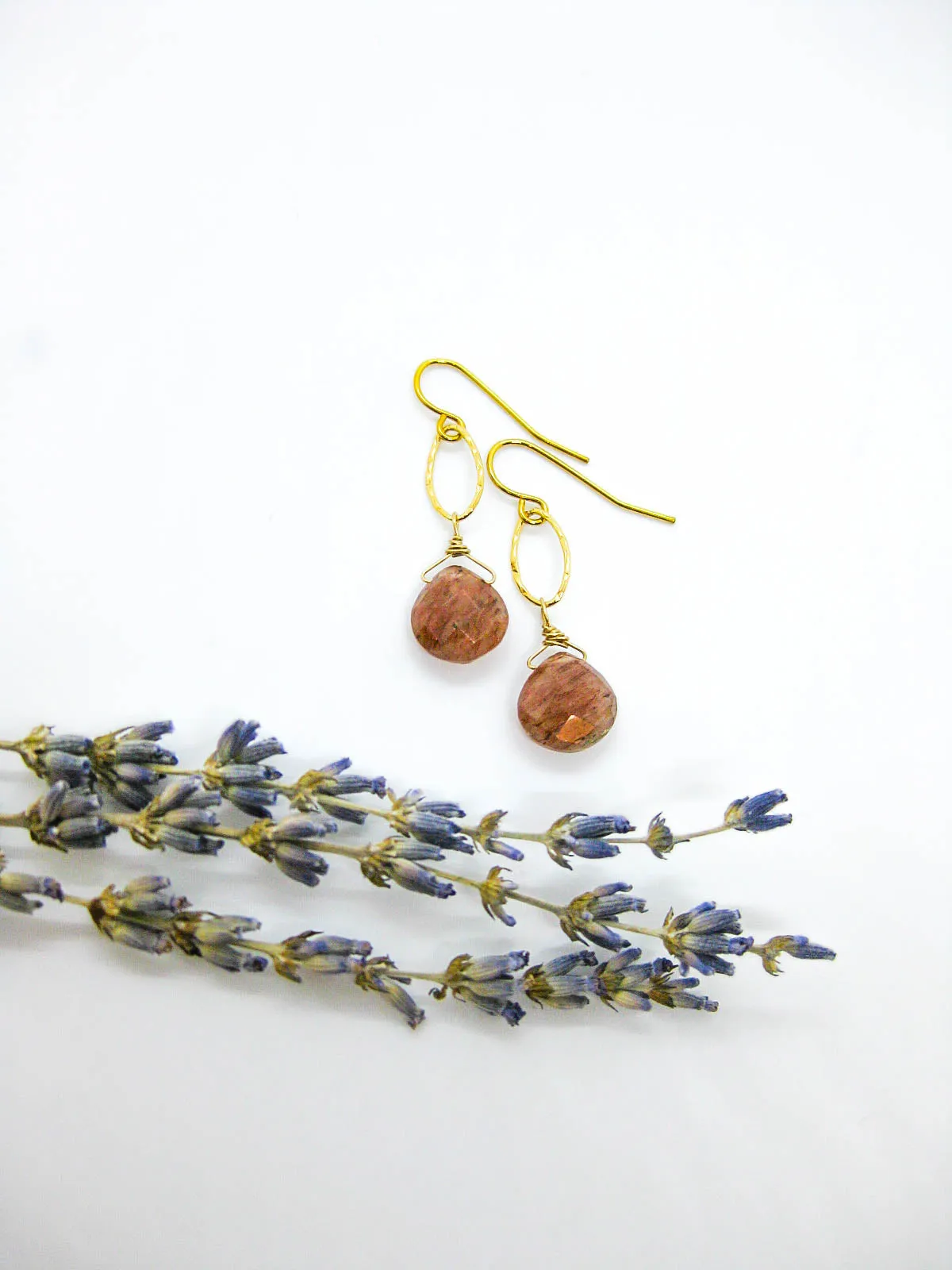 Chrysanthe: Sunstone Earrings - e533