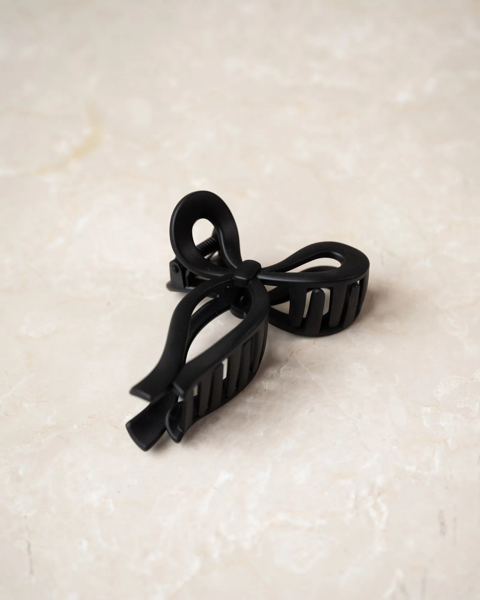 Claw Clip Bow Black