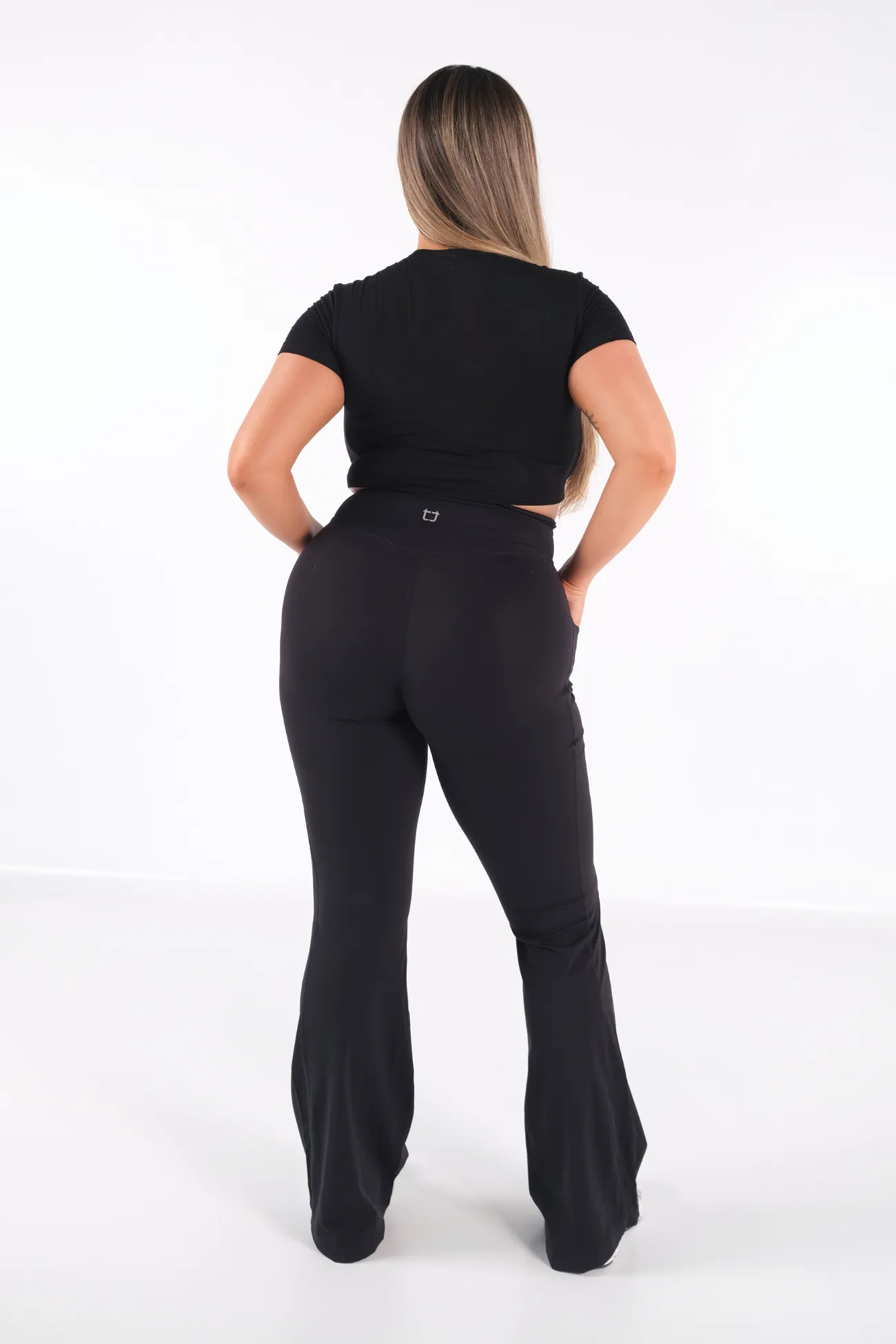 Cross Over Flare Pocket Leggings - Black