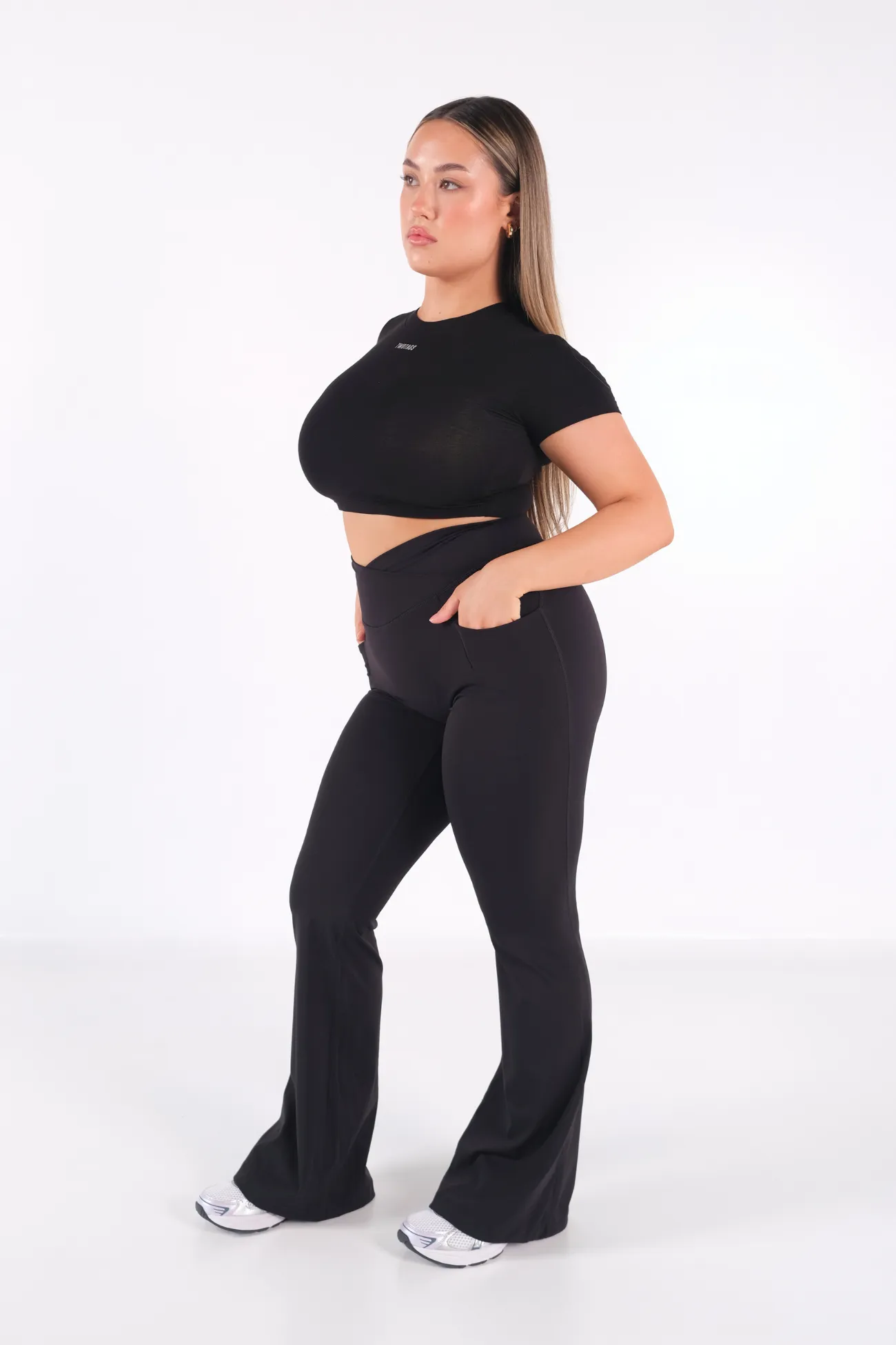 Cross Over Flare Pocket Leggings - Black