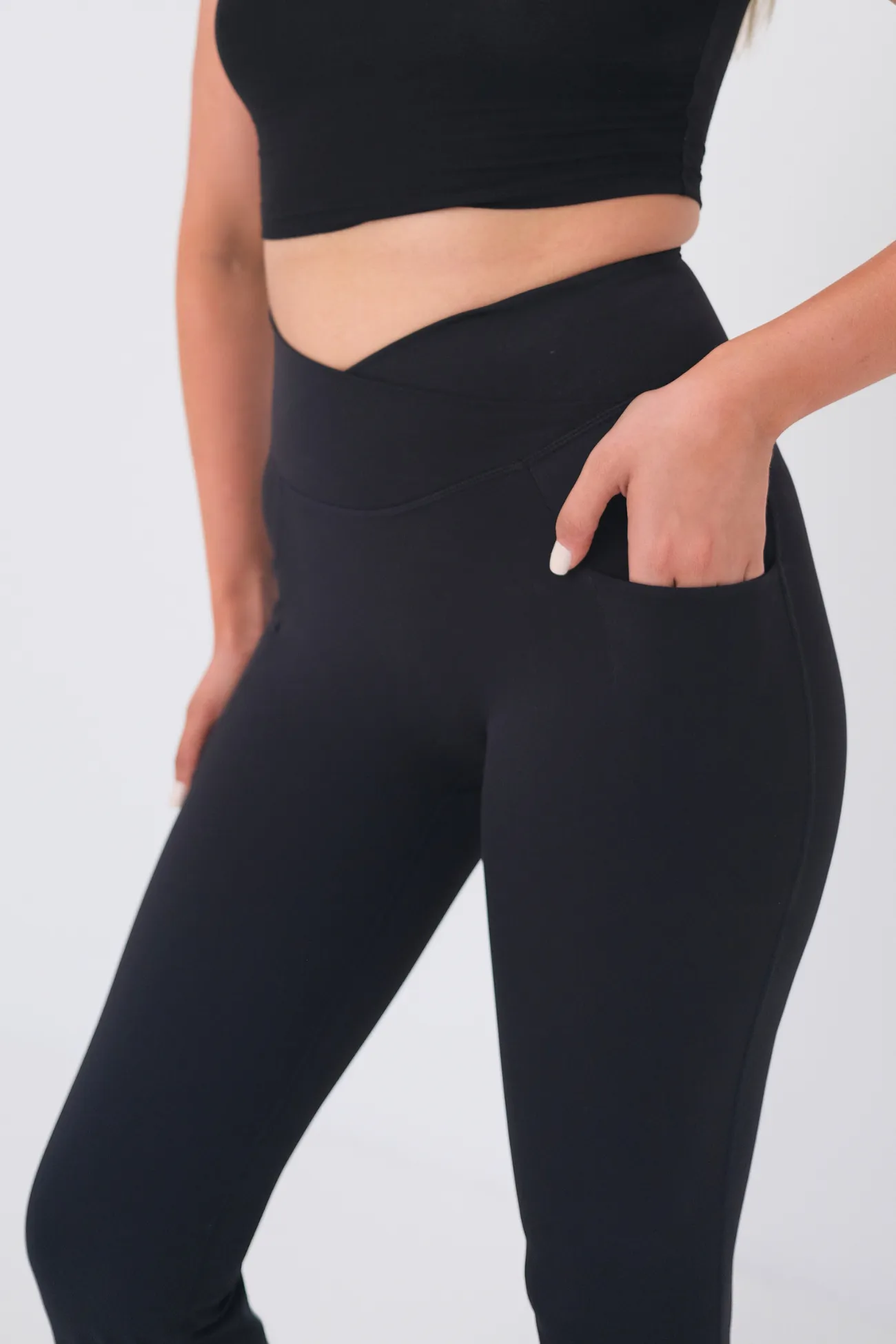 Cross Over Flare Pocket Leggings - Black