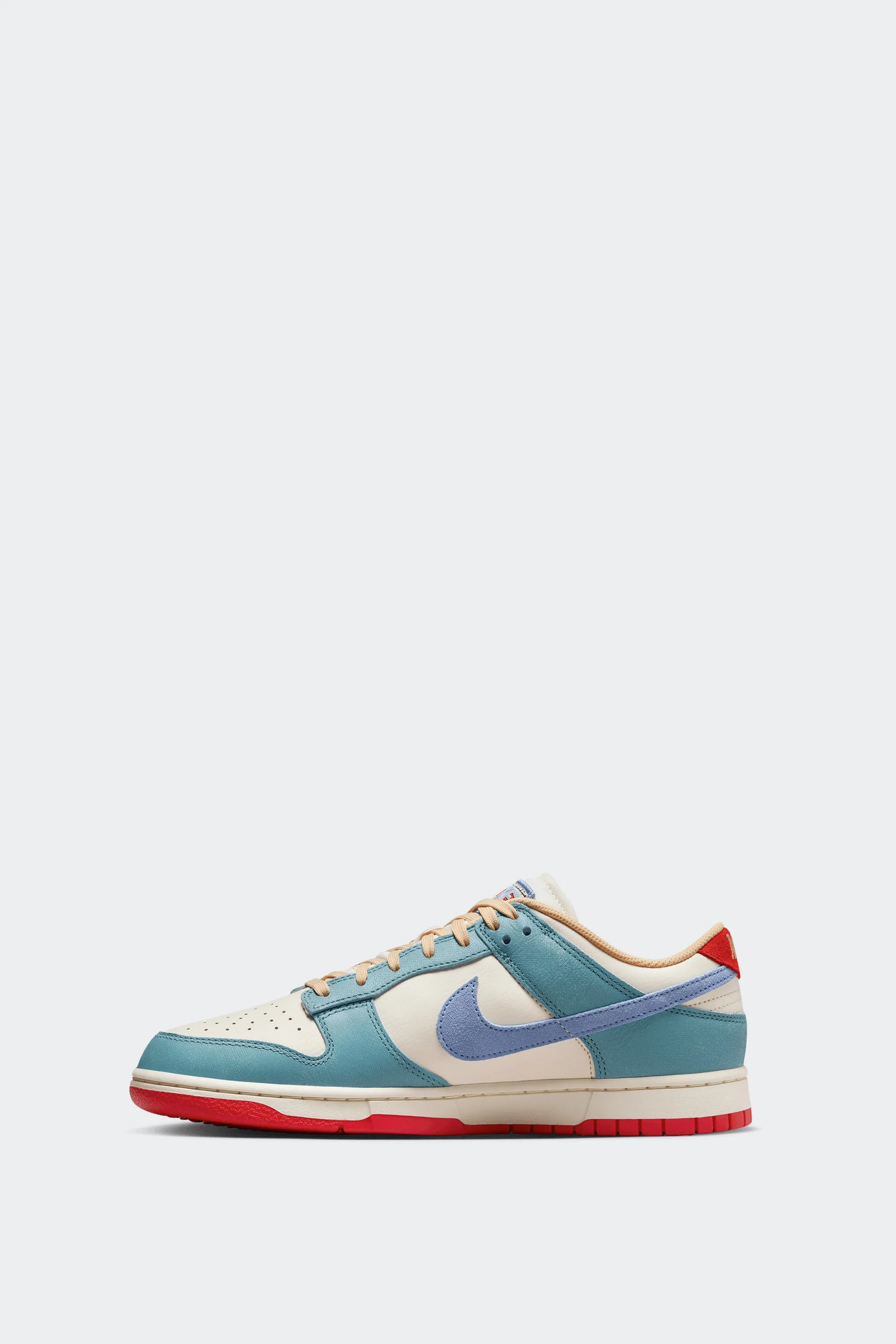 DUNK LOW PREMIUM