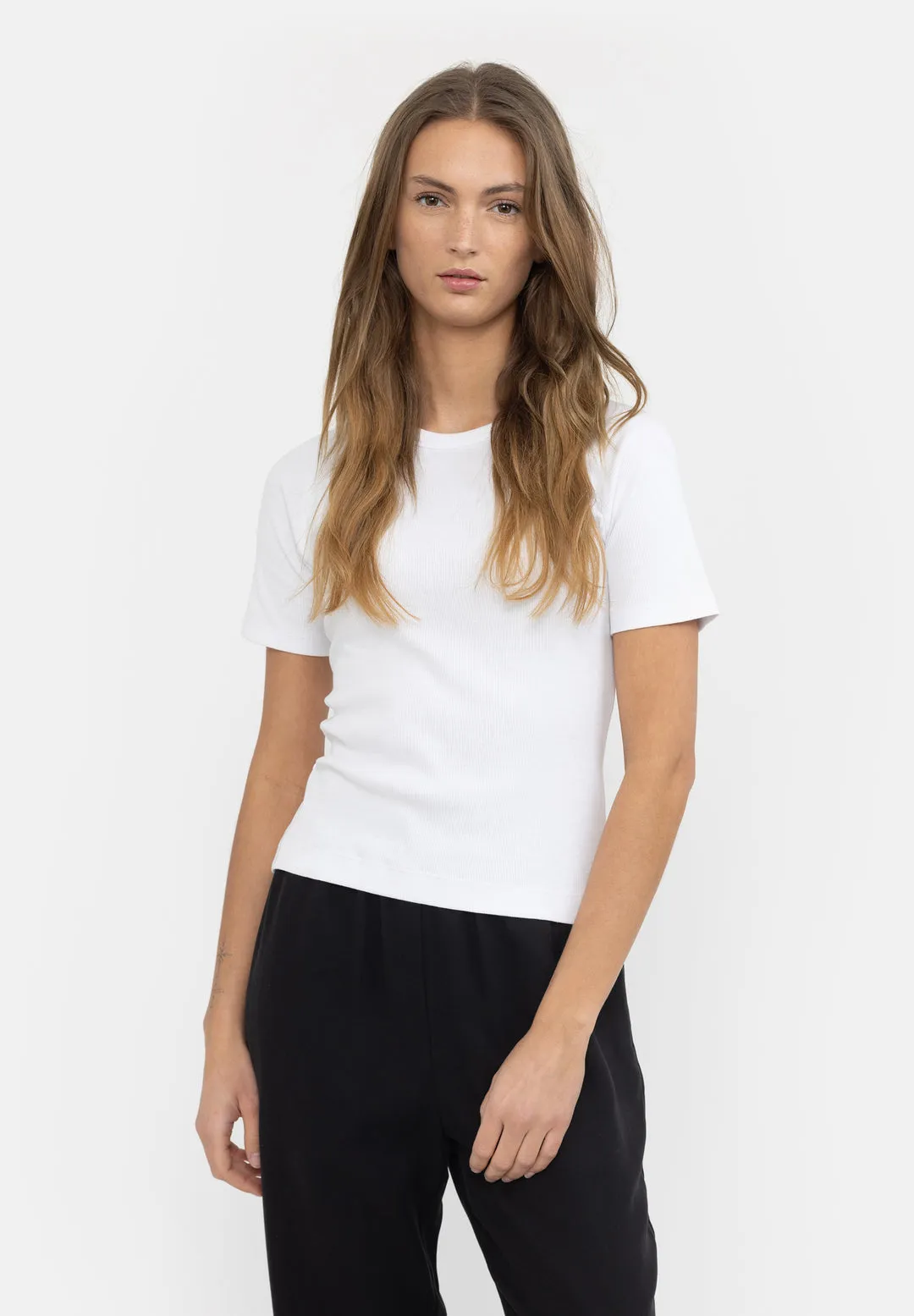 Esmé Studios Blossom SS O-neck Rib T-shirt - White