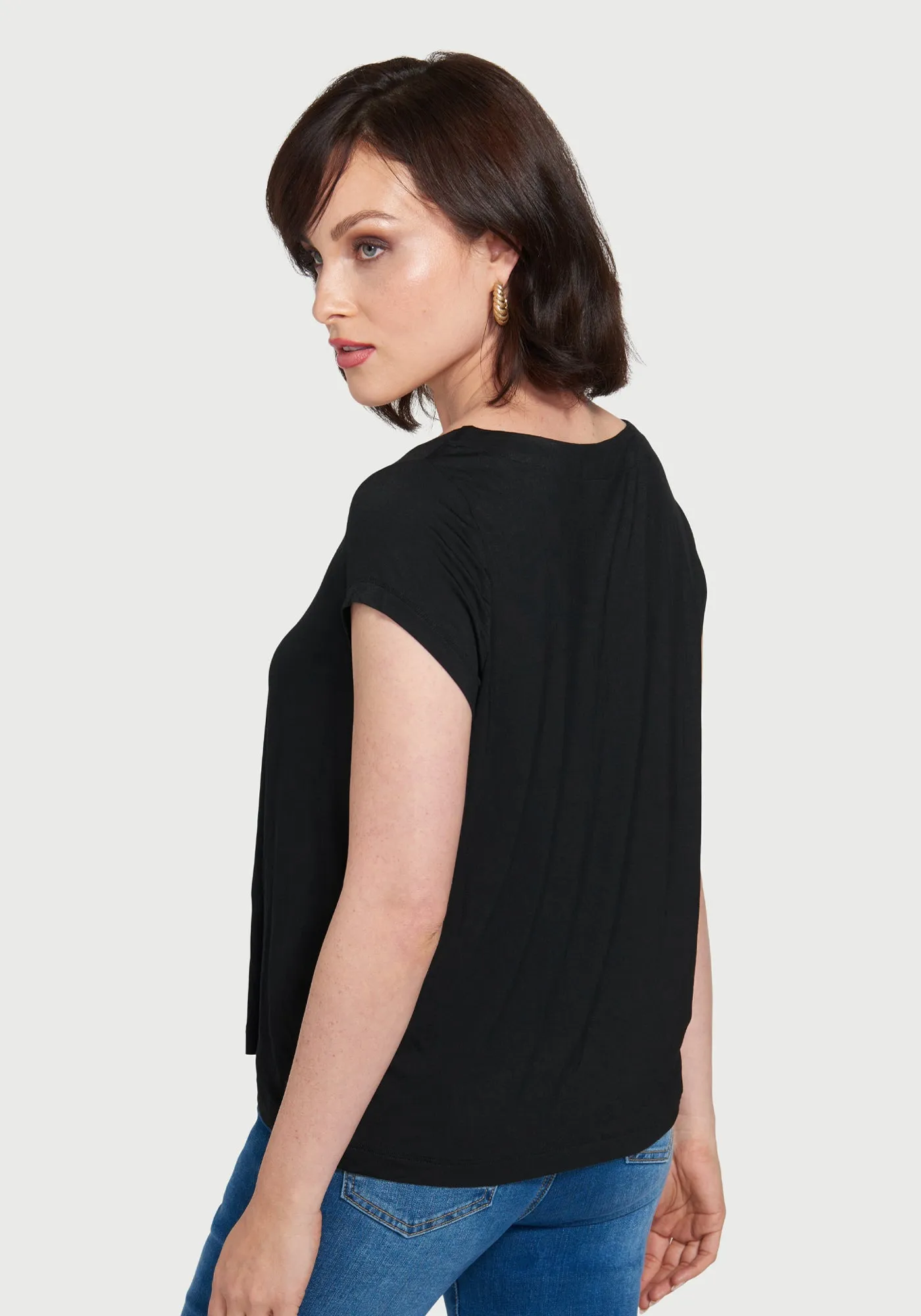 Essential Scoop Short Sleeve (Black)