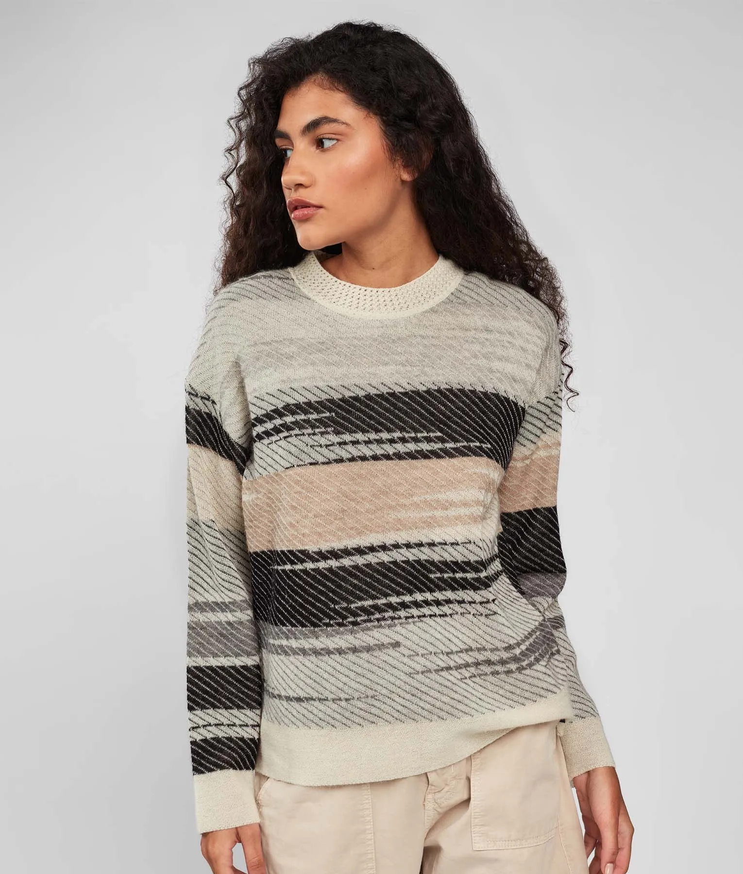 Eyelet Details Jacquard Pullover