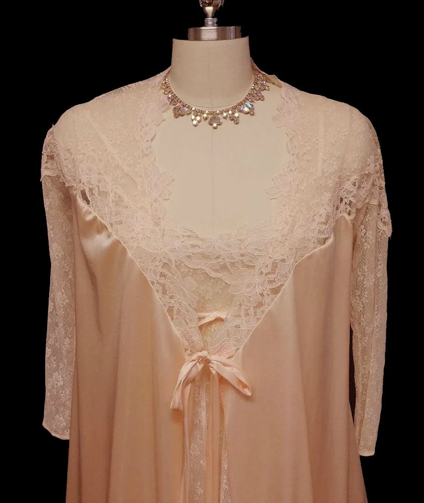 *GORGEOUS VINTAGE GLYDONS LACE & APPLIQUE PEIGNOIR WITH ALL LACE NIGHTGOWN SET IN PEACH ELEGANCE