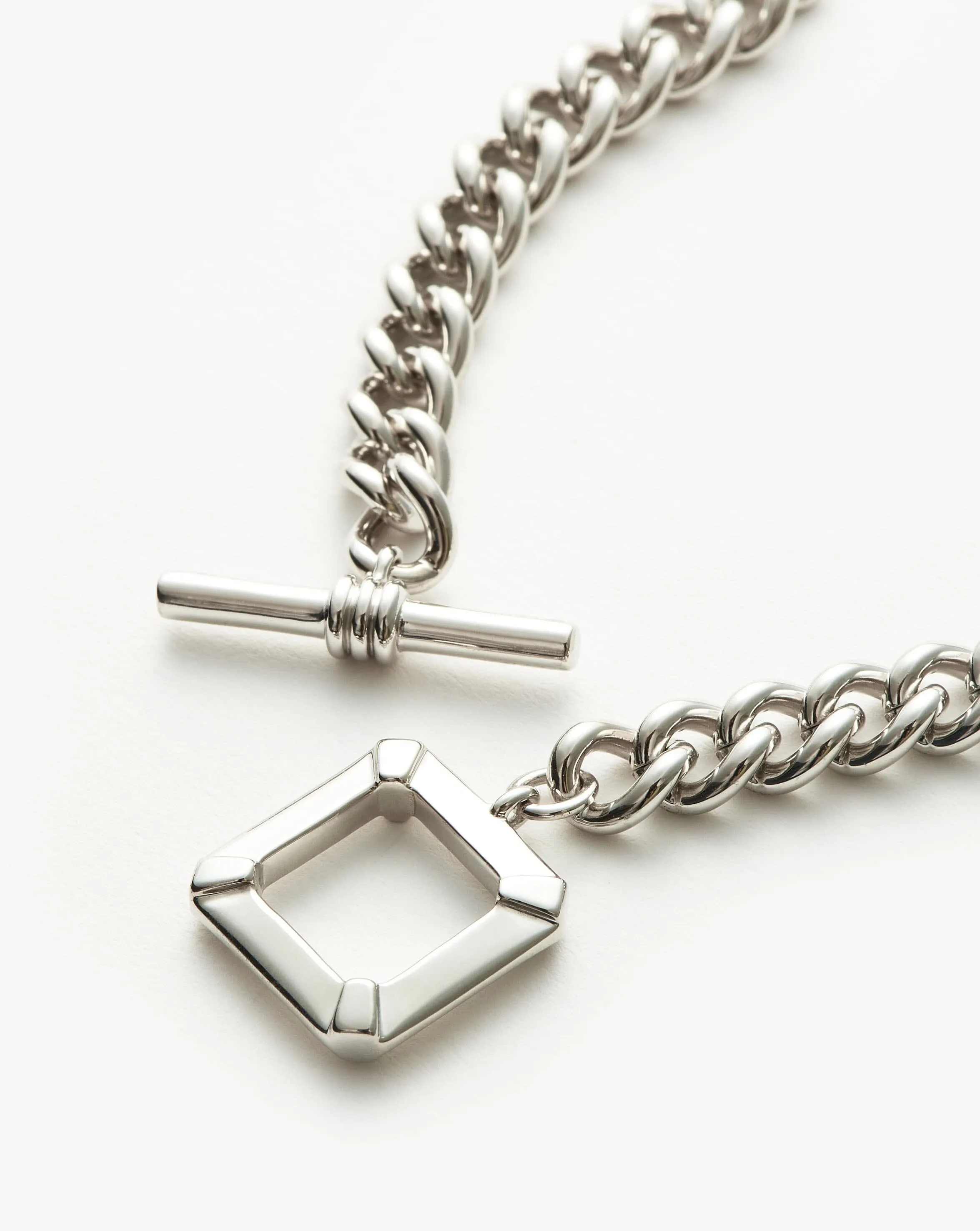 Lucy Williams T-Bar Chain Necklace | Silver Plated