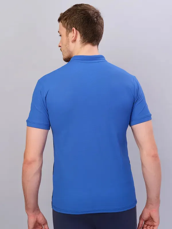 Men Colorblock Slim Fit Polo T-shirt with MATPIQ