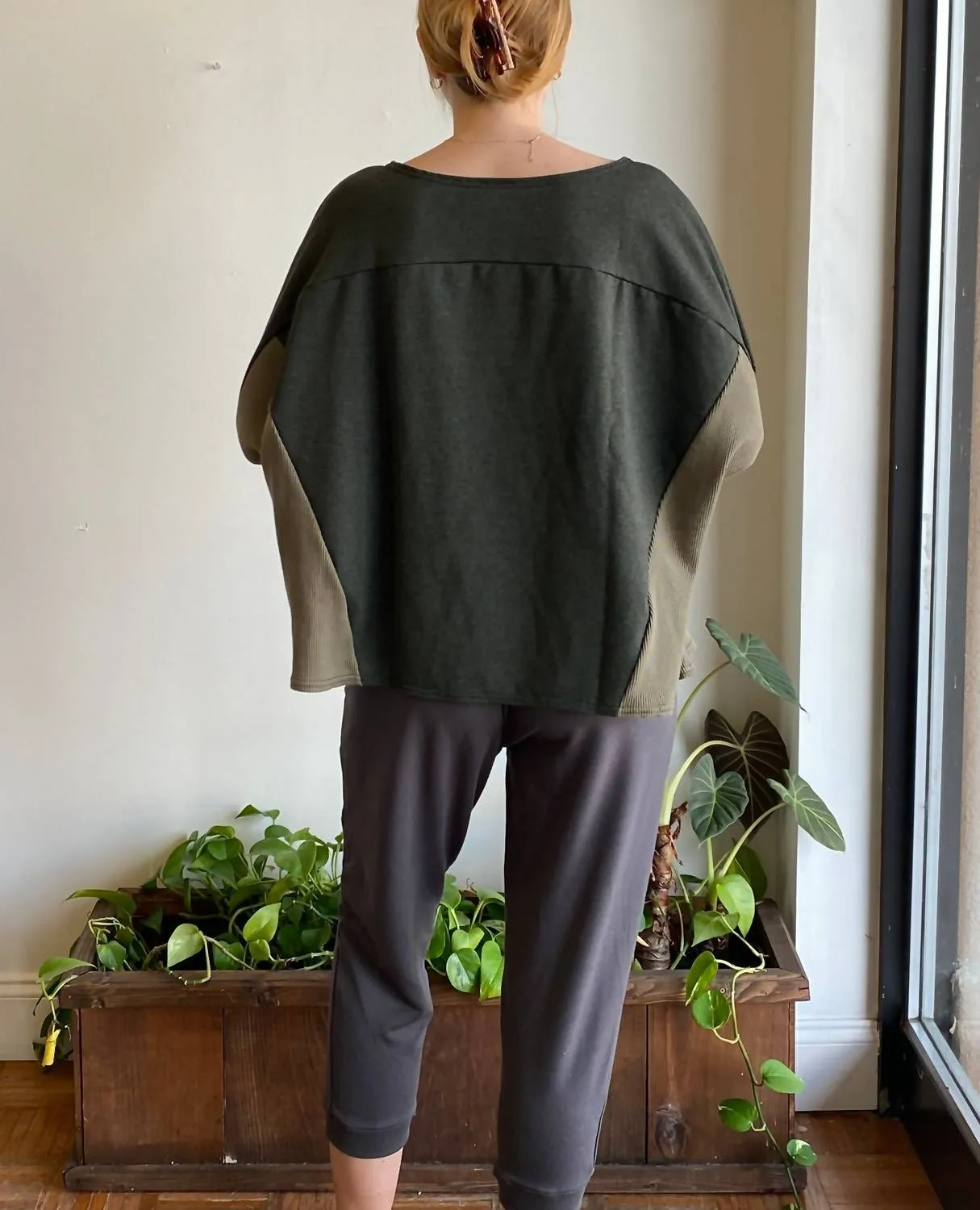 "the Heather" Two-Tone Sweatshirt In Olive/forest