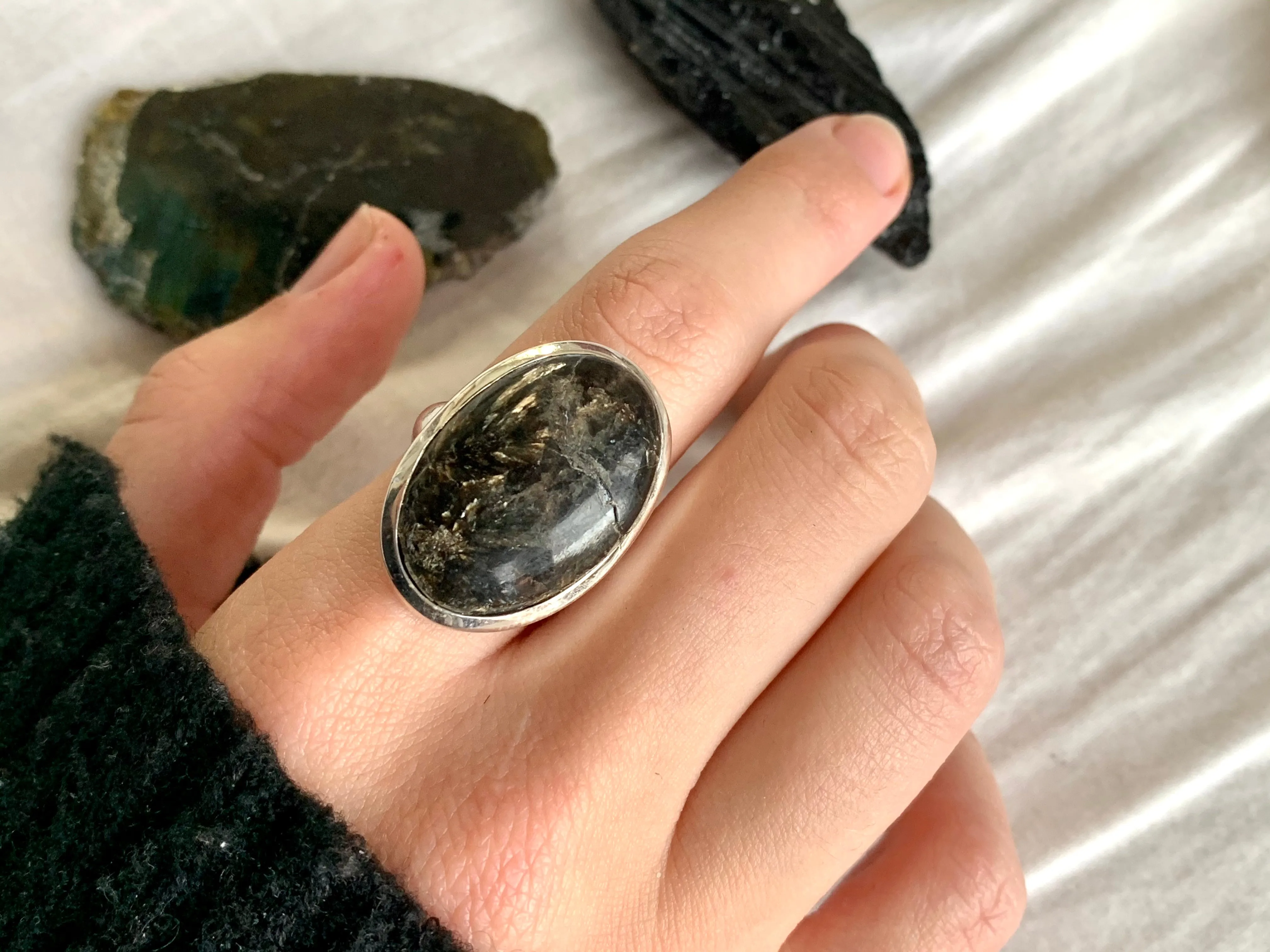 Seraphinite Naevia Ring - Large Oval