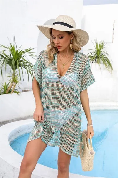 Sunset Vacation Cover-Up mit durchbrochenem Schlitz und V-Ausschnitt