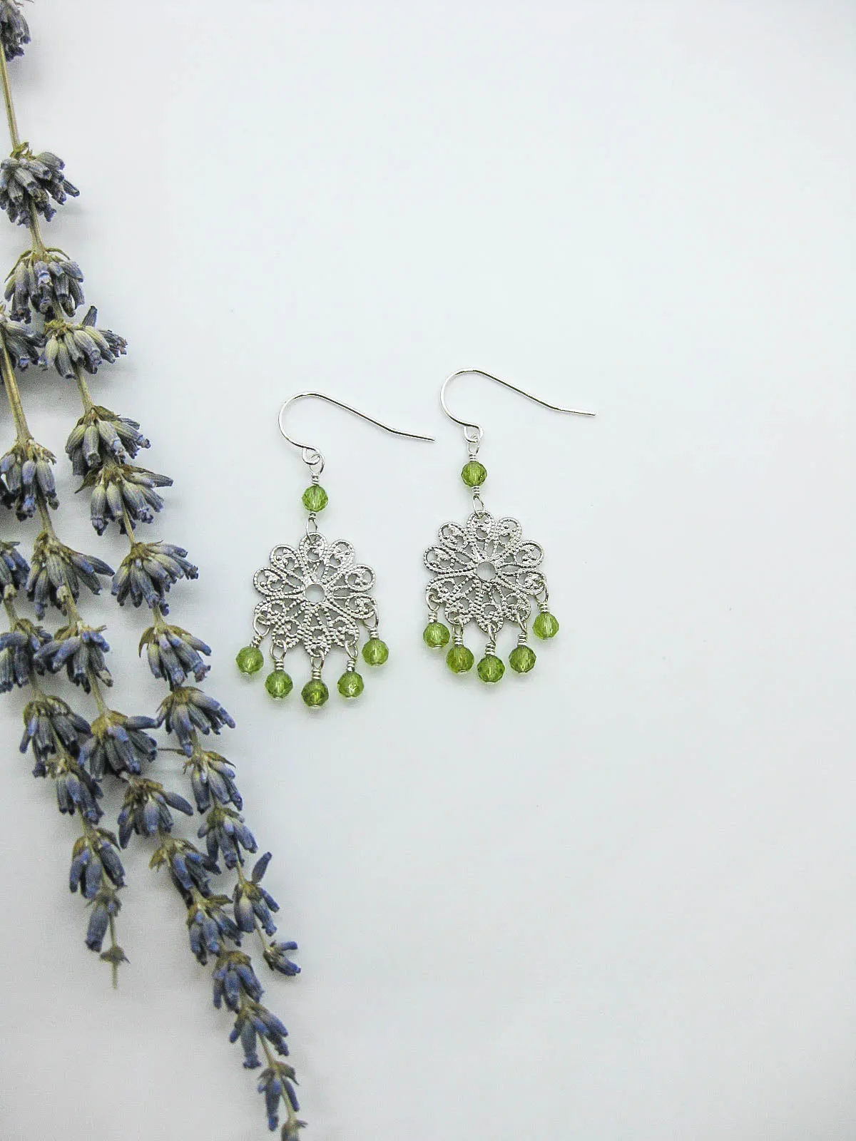 Willow: Peridot Earrings - e549