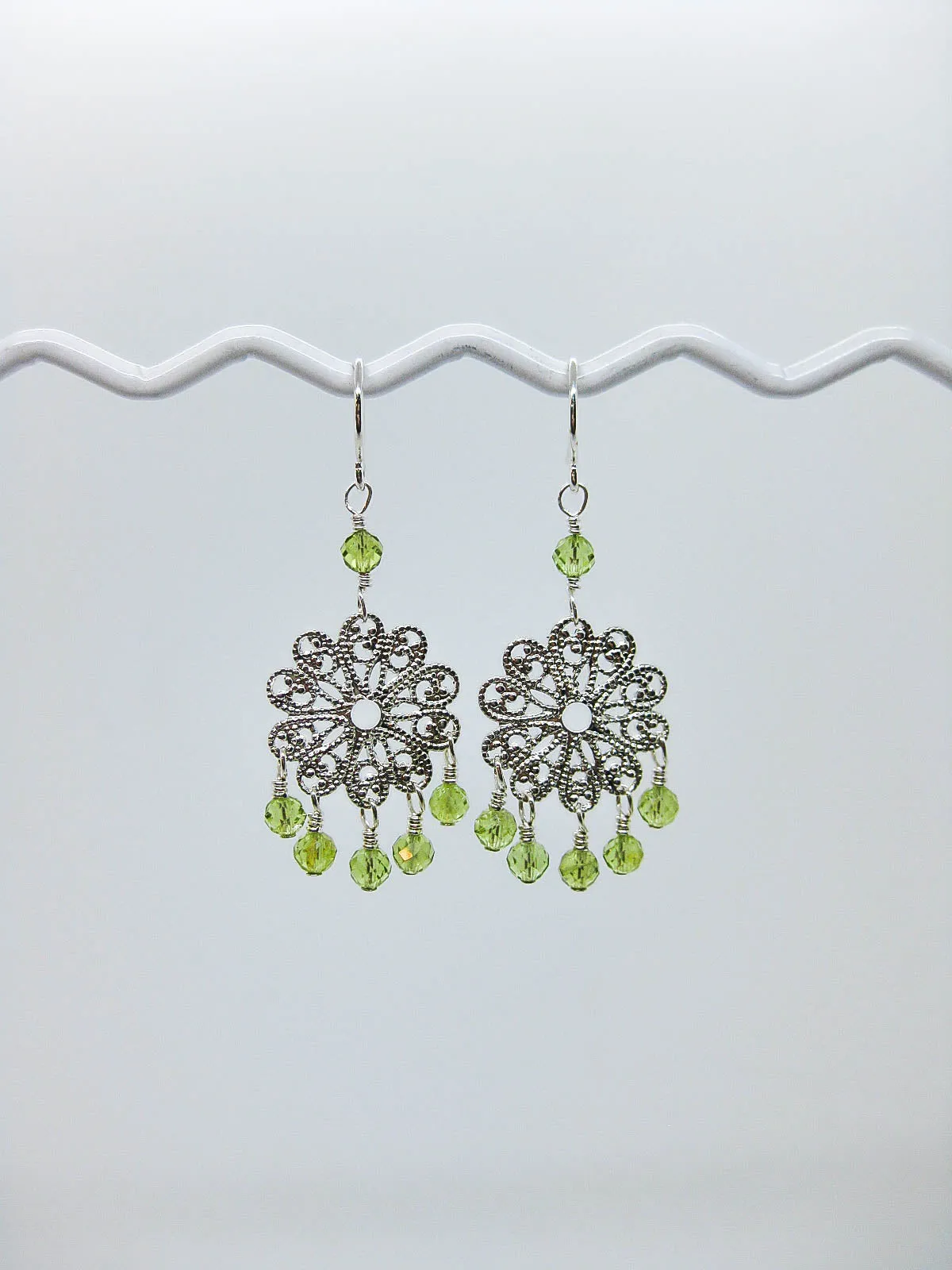 Willow: Peridot Earrings - e549