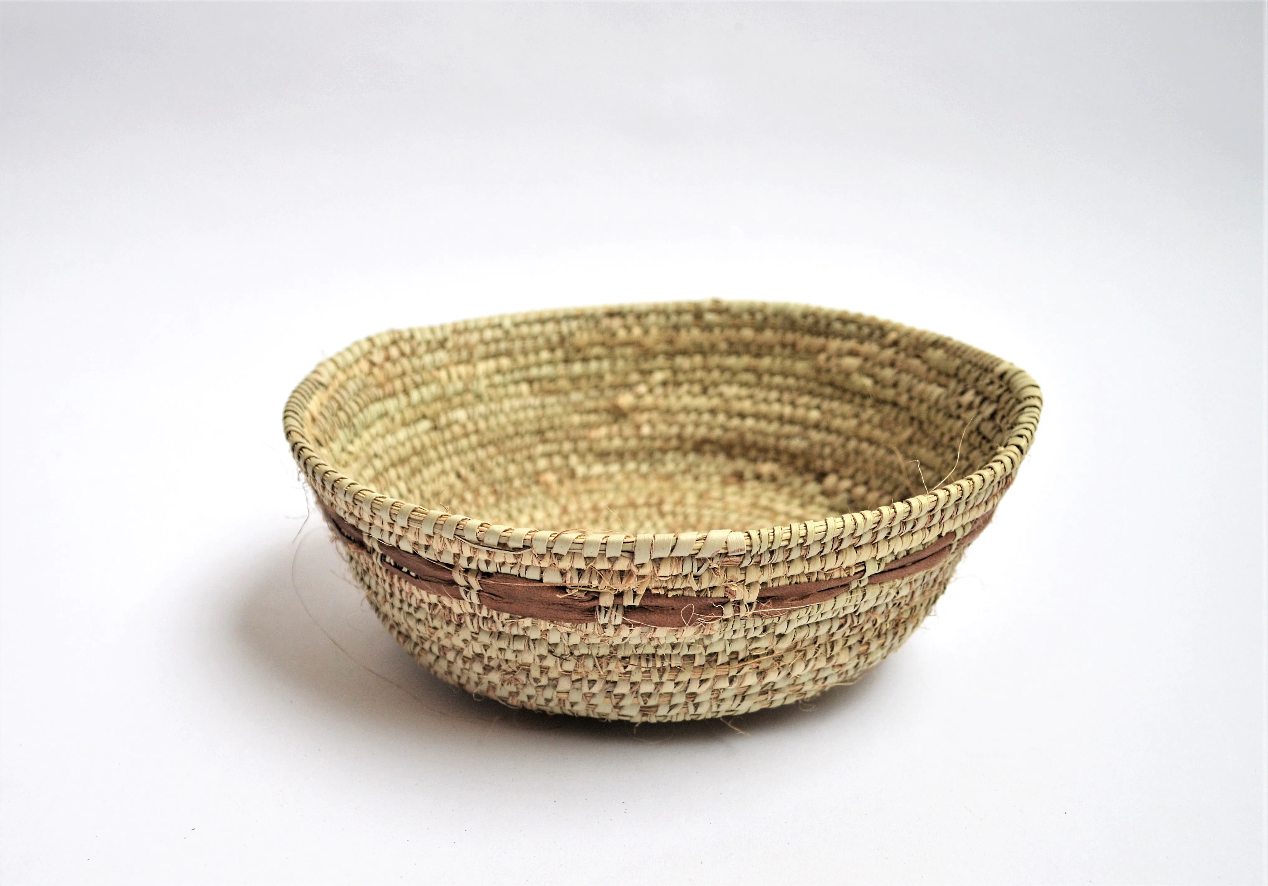 Woven snack plate, Serving dish, Catchall